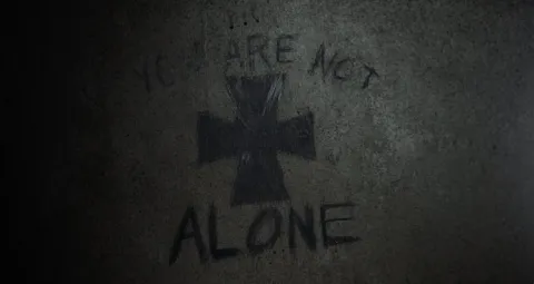 В клетке — кадр 12