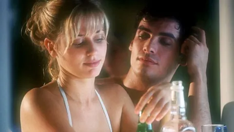Бассейн — кадр 11