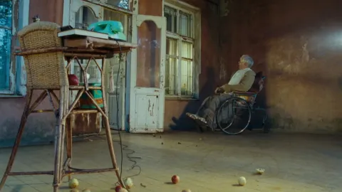 Три истории — кадр 12