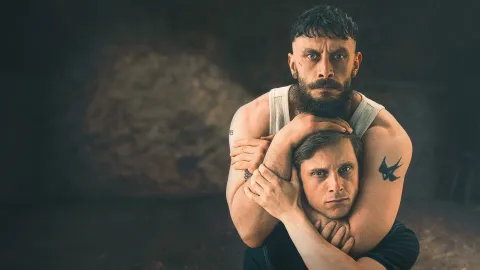 Получеловек — кадр 3