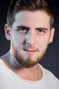 Недим Сури