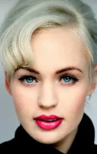 Эмили Элисия Лоу