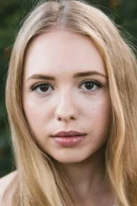 Николь Элис Нельсон