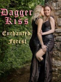 Постер к Поцелуй кинжала: зачарованный лес бесплатно